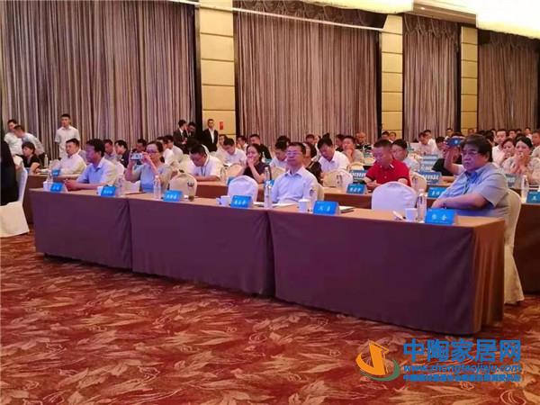 全国特色村镇合作与发展峰会在新乡召开(图1)