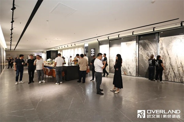 陶业简报:第23届淄博陶博会开幕,行业涌现多条日产能超4万㎡新改建线(图3) 欧文莱.jpg