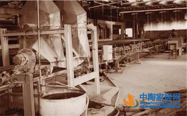 25周年!新明珠从乡镇企业到拥有近百条生产线(图2) 25周年!新明珠从乡镇企业到拥有近百条生产线(图2)