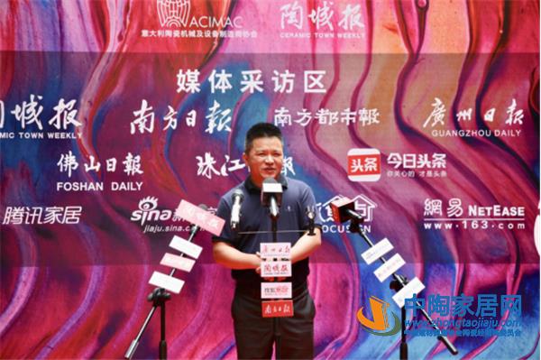 走进大角鹿超耐磨大理石瓷砖(图2)