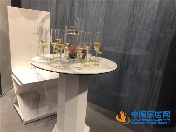 2019春季陶博会:功能性瓷砖是热点 岩板崭露头角(图15) 2019春季陶博会:功能性瓷砖是热点 岩板崭露头角(图15)