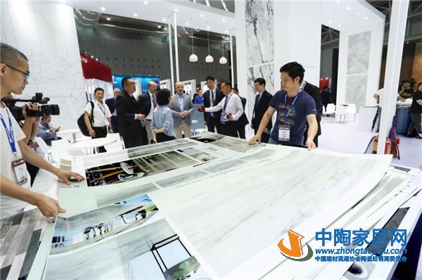 从2019佛山陶瓷装备材料展看行业发展趋势(图24) 从2019佛山陶瓷装备材料展看行业发展趋势(图24)