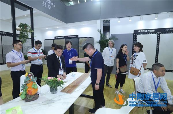 从2019佛山陶瓷装备材料展看行业发展趋势(图45) 从2019佛山陶瓷装备材料展看行业发展趋势(图45)