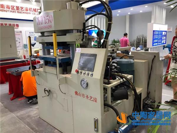 从2019佛山陶瓷装备材料展看行业发展趋势(图72) 从2019佛山陶瓷装备材料展看行业发展趋势(图72)