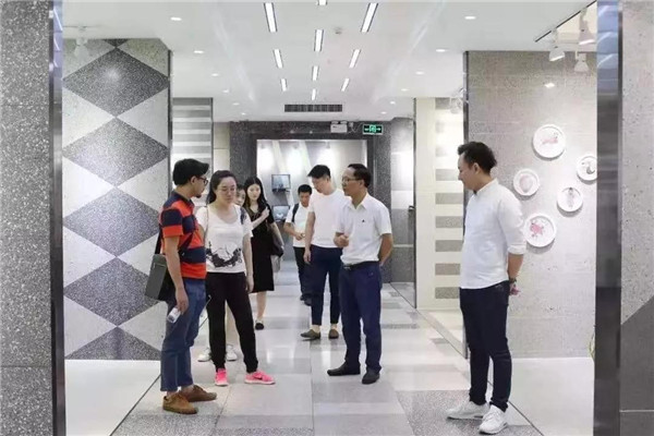 聚焦花岗岩瓷砖:行业新潮流,技术门槛高(图2) 聚焦花岗岩瓷砖:行业新潮流,技术门槛高(图2)