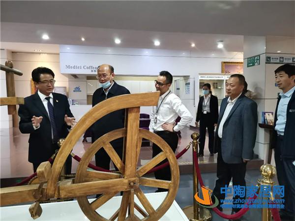 齐齐哈尔副市长一行考察蒙娜丽莎、兴辉、冠军(图5) 齐齐哈尔副市长一行考察蒙娜丽莎、兴辉、冠军(图5)