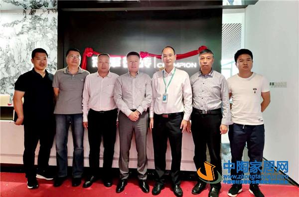 齐齐哈尔副市长一行考察蒙娜丽莎、兴辉、冠军(图14) 齐齐哈尔副市长一行考察蒙娜丽莎、兴辉、冠军(图14)