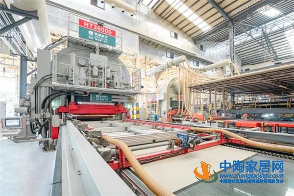 全球大岩板生产线139条,中国年产能1.5亿㎡(图11) 全球大岩板生产线139条,中国年产能1.5亿㎡(图11)