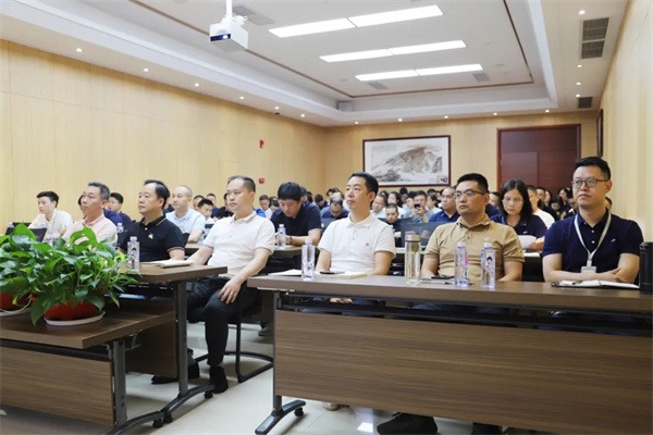 陶业简报:2025年智能家居市场规模将突破8000亿元,兴辉、宏陶(图2) 宏陶.jpg