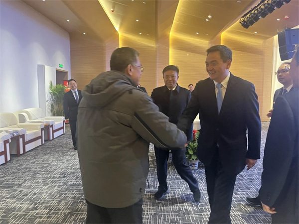 秦占学应邀出席安义铝型材及门窗博览会(图15)