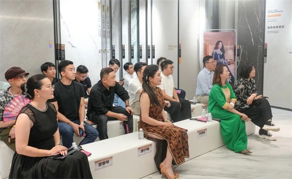 陶业简报:上半年我国陶瓷砖出口额同比下降11.59%(图2) 冠珠.jpg