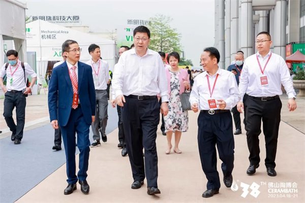 向新奔跑—第38届春季佛山陶博会盛大开幕！(图7)
