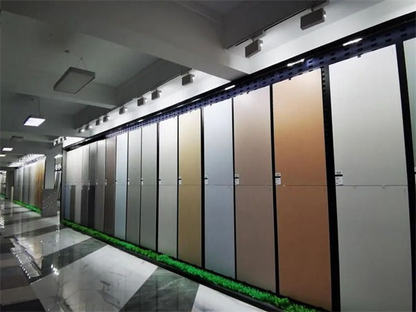 头部品牌价格、渠道双下沉，中小品牌怎么办？