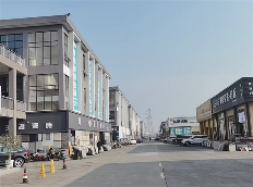 头部品牌价格、渠道双下沉，中小品牌怎么办？