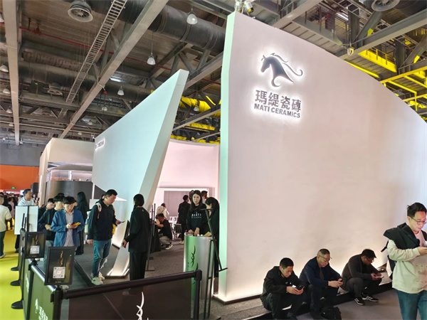 马可波罗、冠珠、萨米特...近40家瓷砖/岩板品牌参展2024广州设计周(图73)