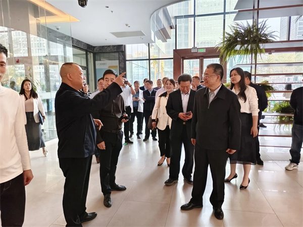 中国建筑材料流通协会采购考察团走进新锦成集团(图1)