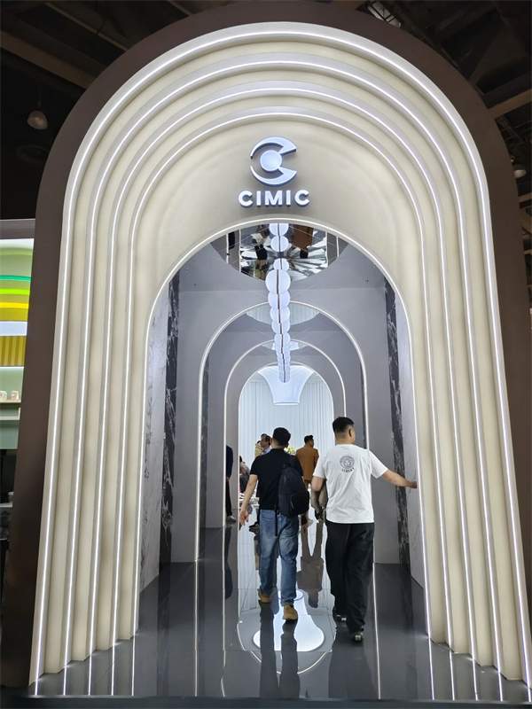 参展瓷砖品牌大幅减少!2025广州设计周开幕(图112) 参展瓷砖品牌大幅减少!2025广州设计周开幕(图112)