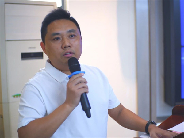 80余建材家居头部企业齐聚佛山热议企业创新组织建设(图12) 微信图片_20251020145918.jpg